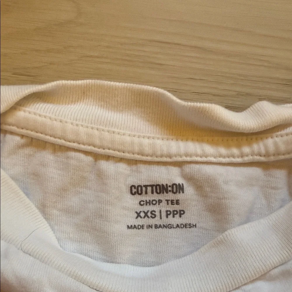 Cotton On Classic White Graphic Cropped Tee - Picture 2 of 3